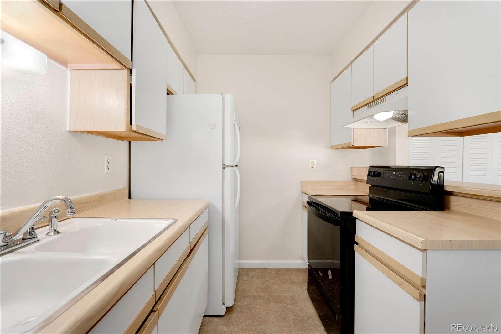 3351 S Field Street Unit: 169