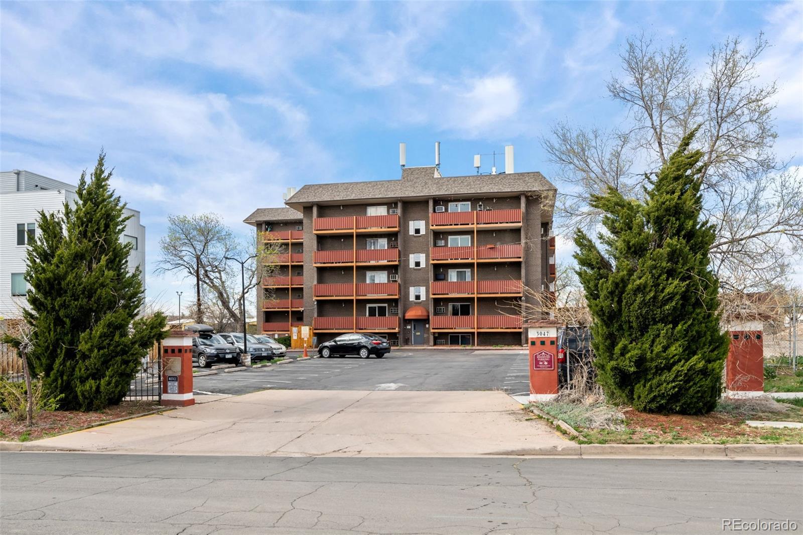 3047 W 47th Avenue Unit: 201