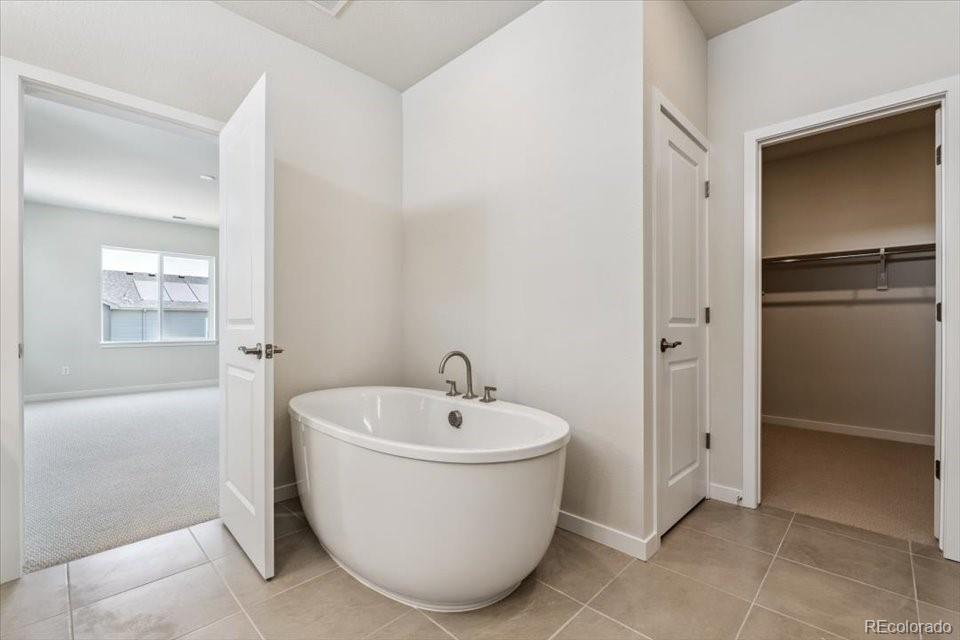 2561 Bailey Lane