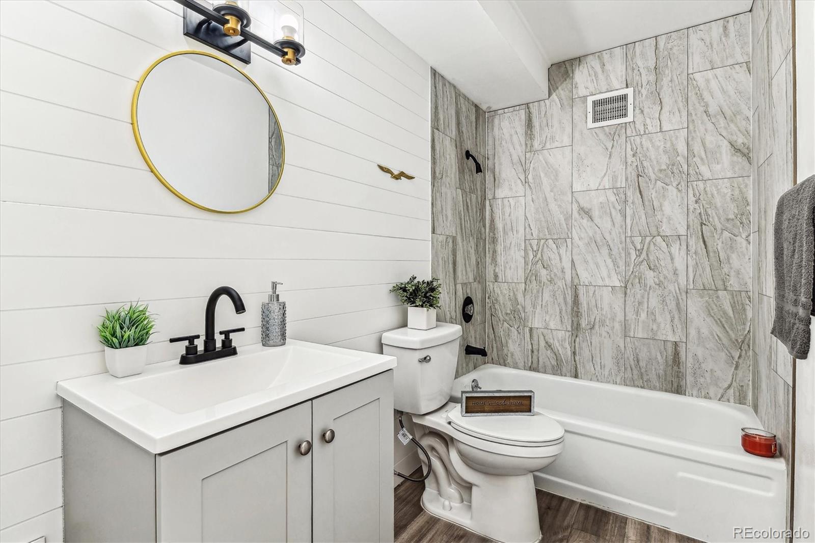 620 S Alton Way Unit: 9B