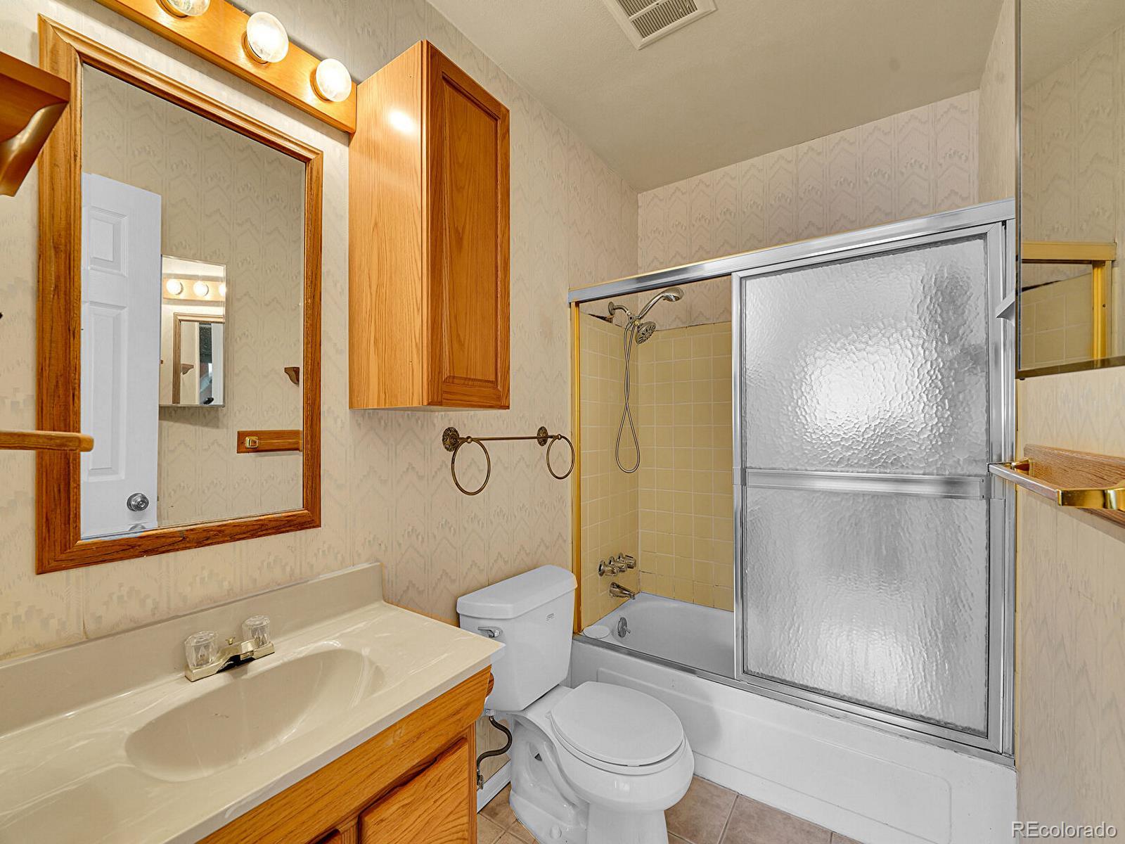 6460 E Mississippi Avenue