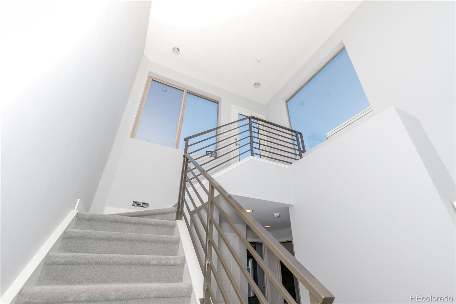 2639 17th Street Unit: 2