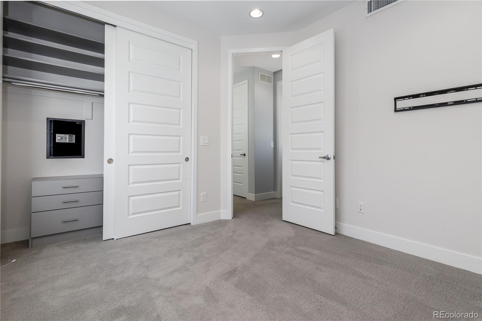 2639 17th Street Unit: 2