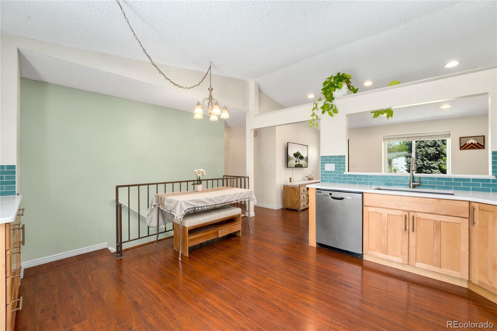 9376 W Wagon Trail Circle