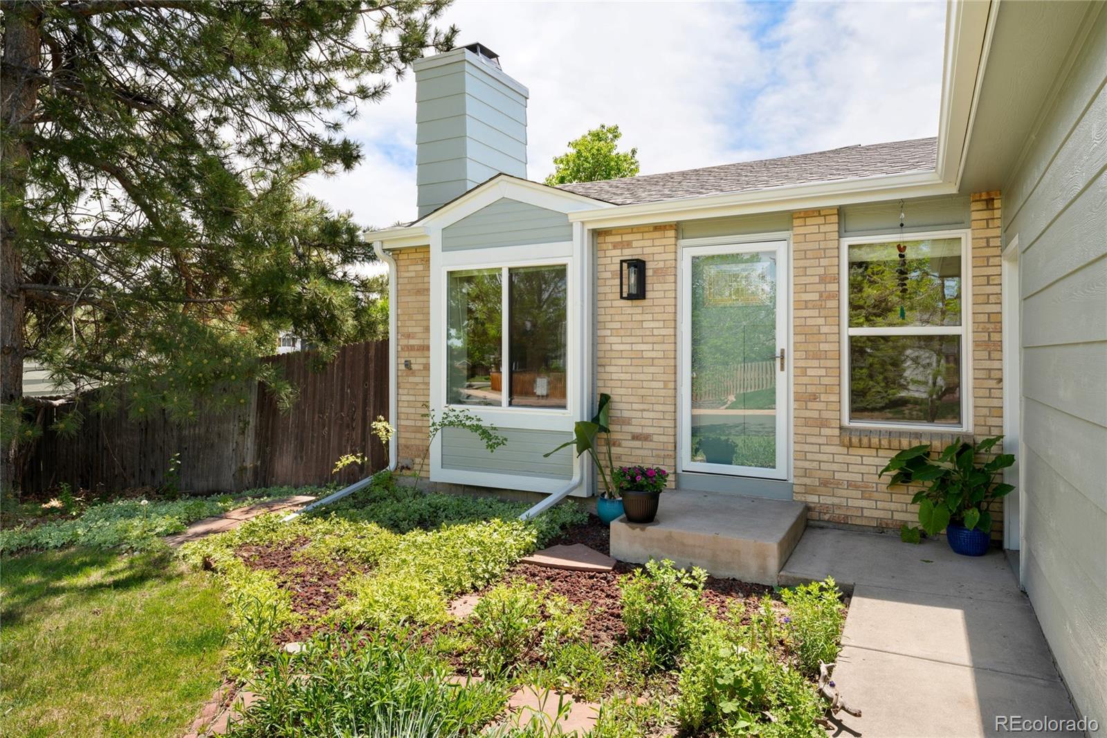 9376 W Wagon Trail Circle