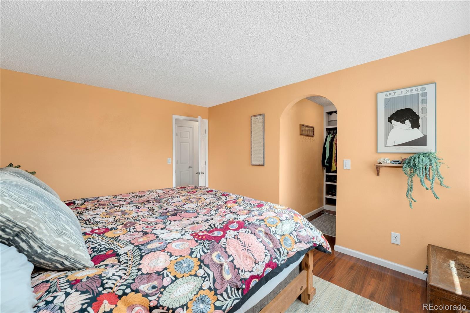 9376 W Wagon Trail Circle