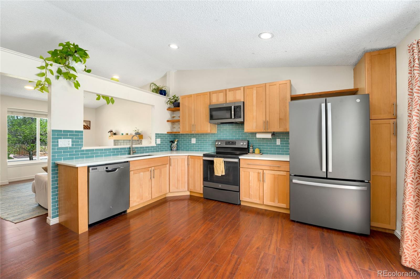 9376 W Wagon Trail Circle