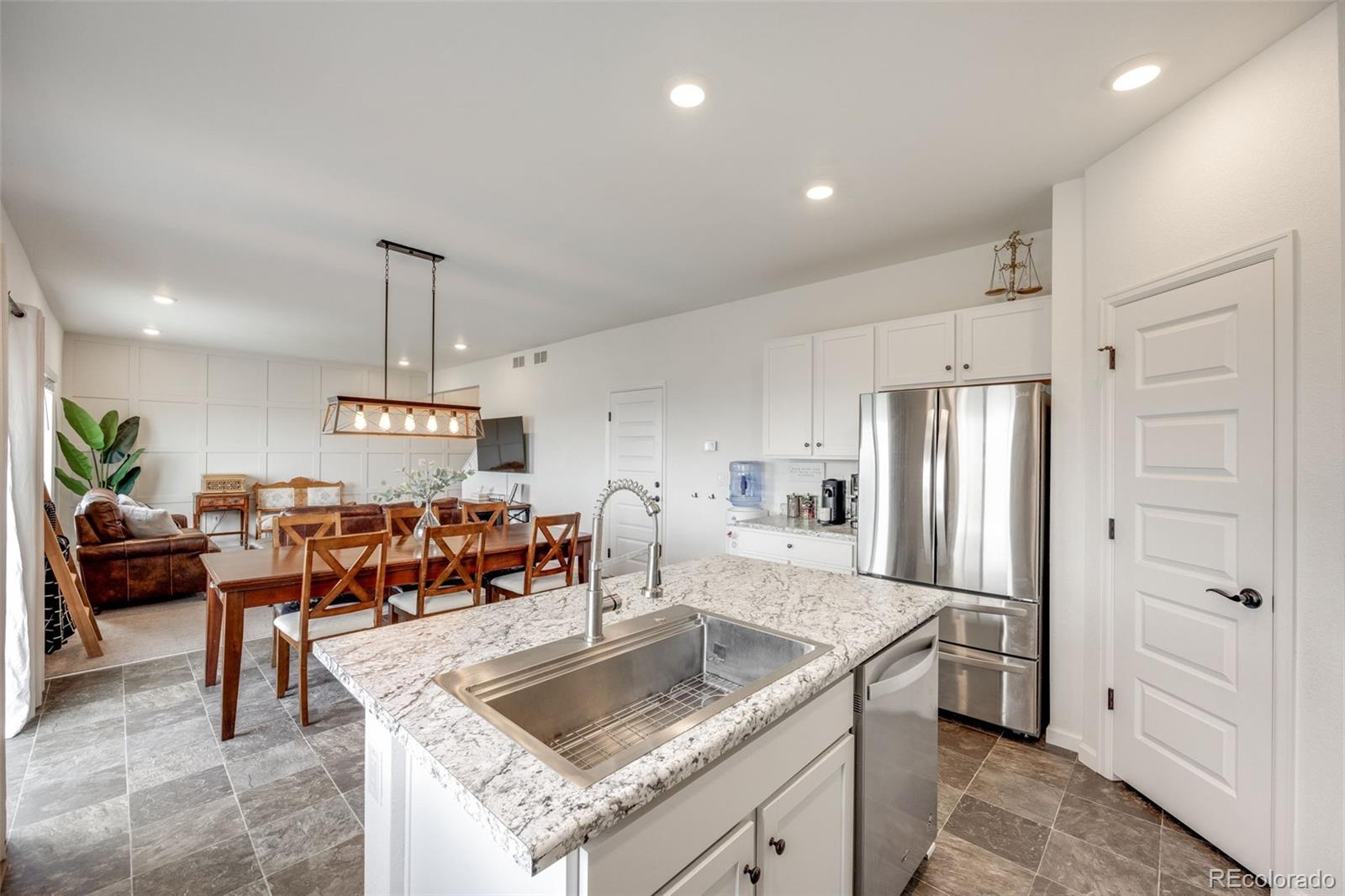 4811 River Highlands Loop