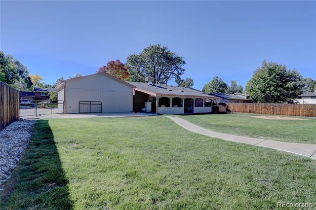 707 W Davies Way