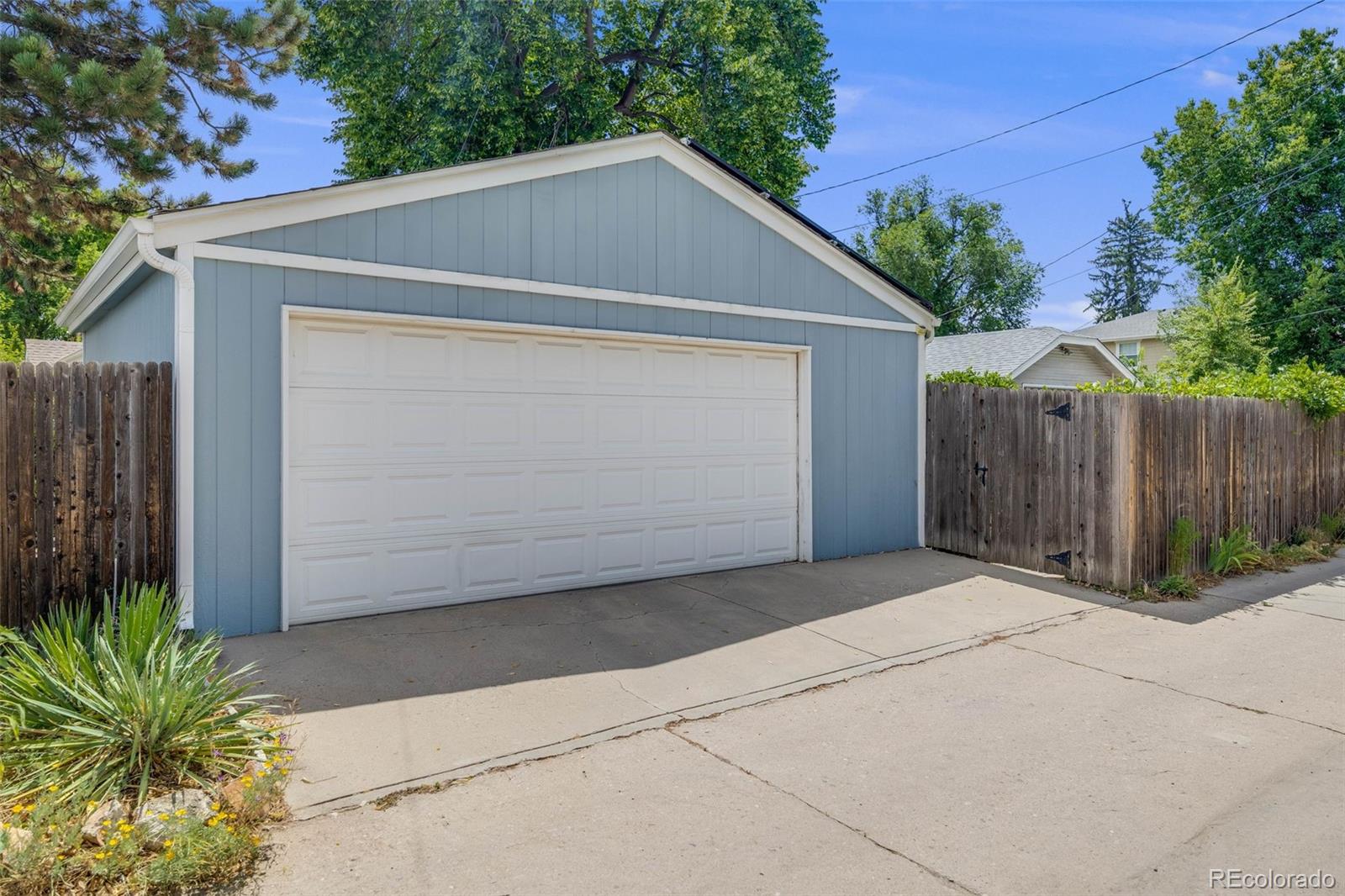 2011 S Franklin Street