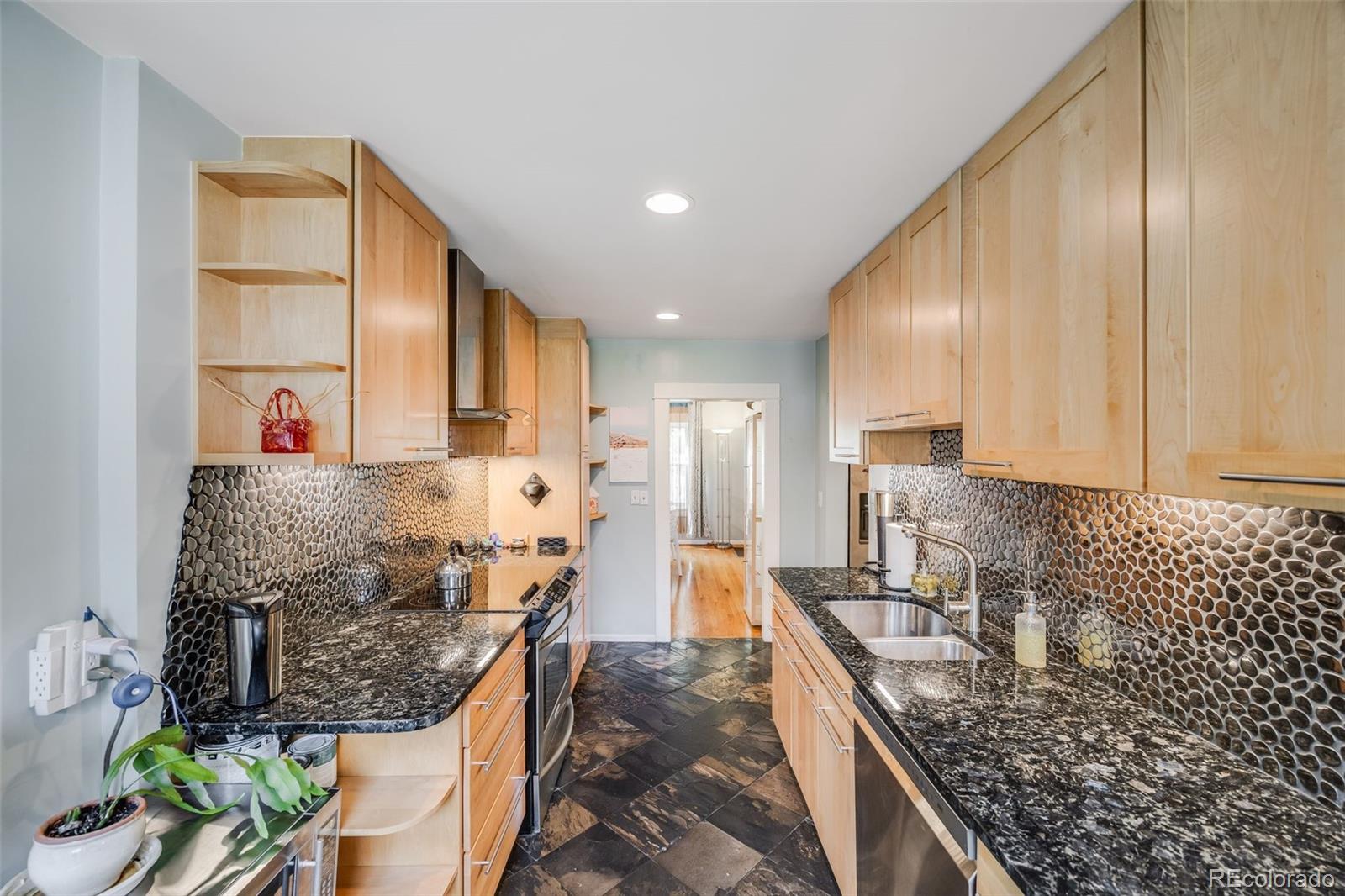 2011 S Franklin Street