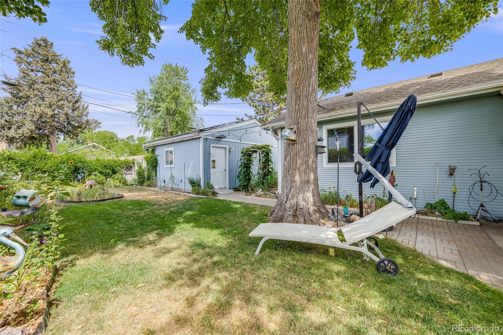 2011 S Franklin Street