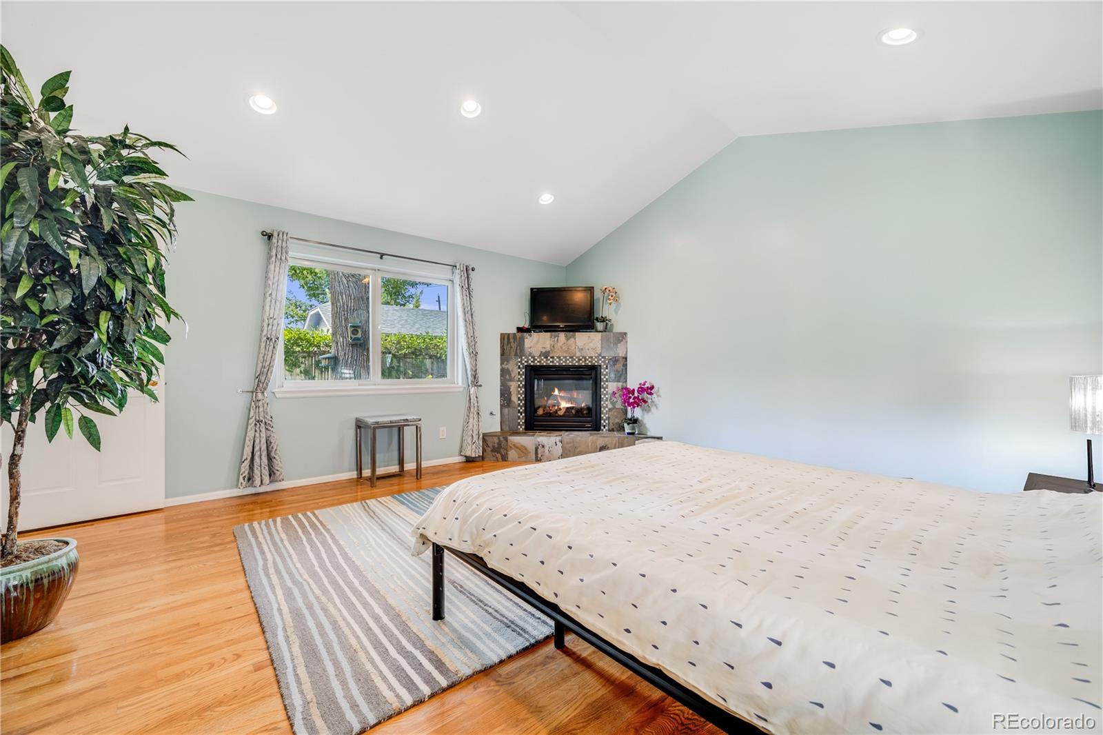 2011 S Franklin Street