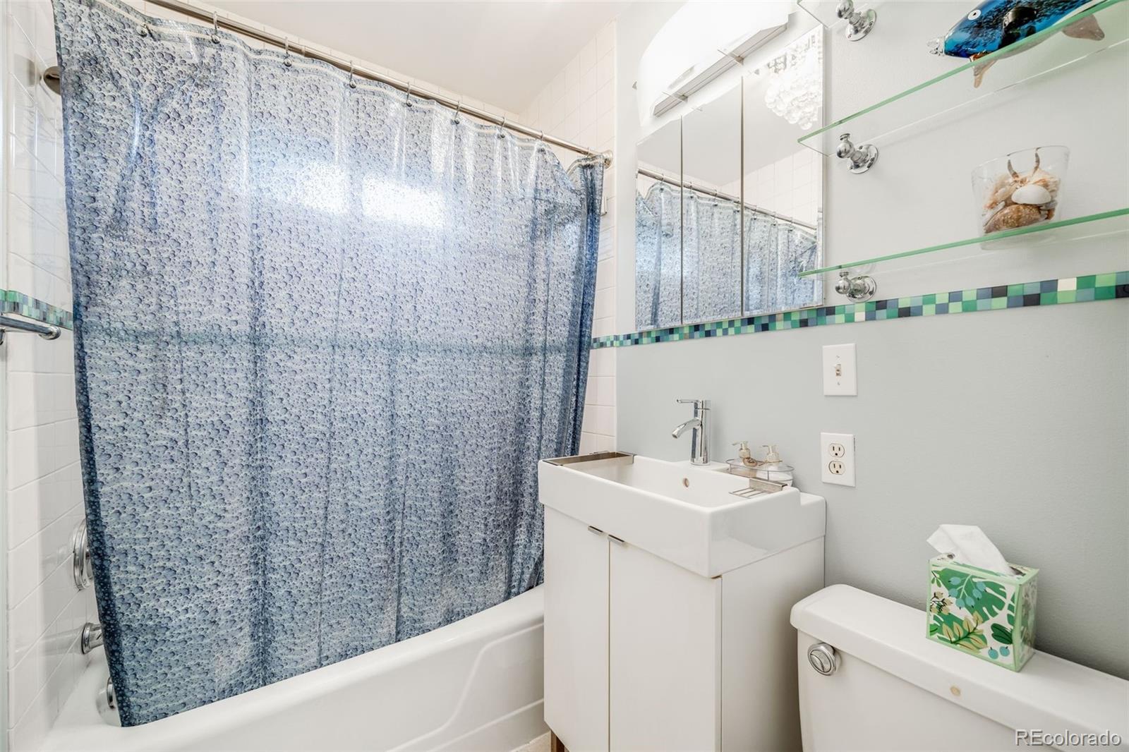 2011 S Franklin Street