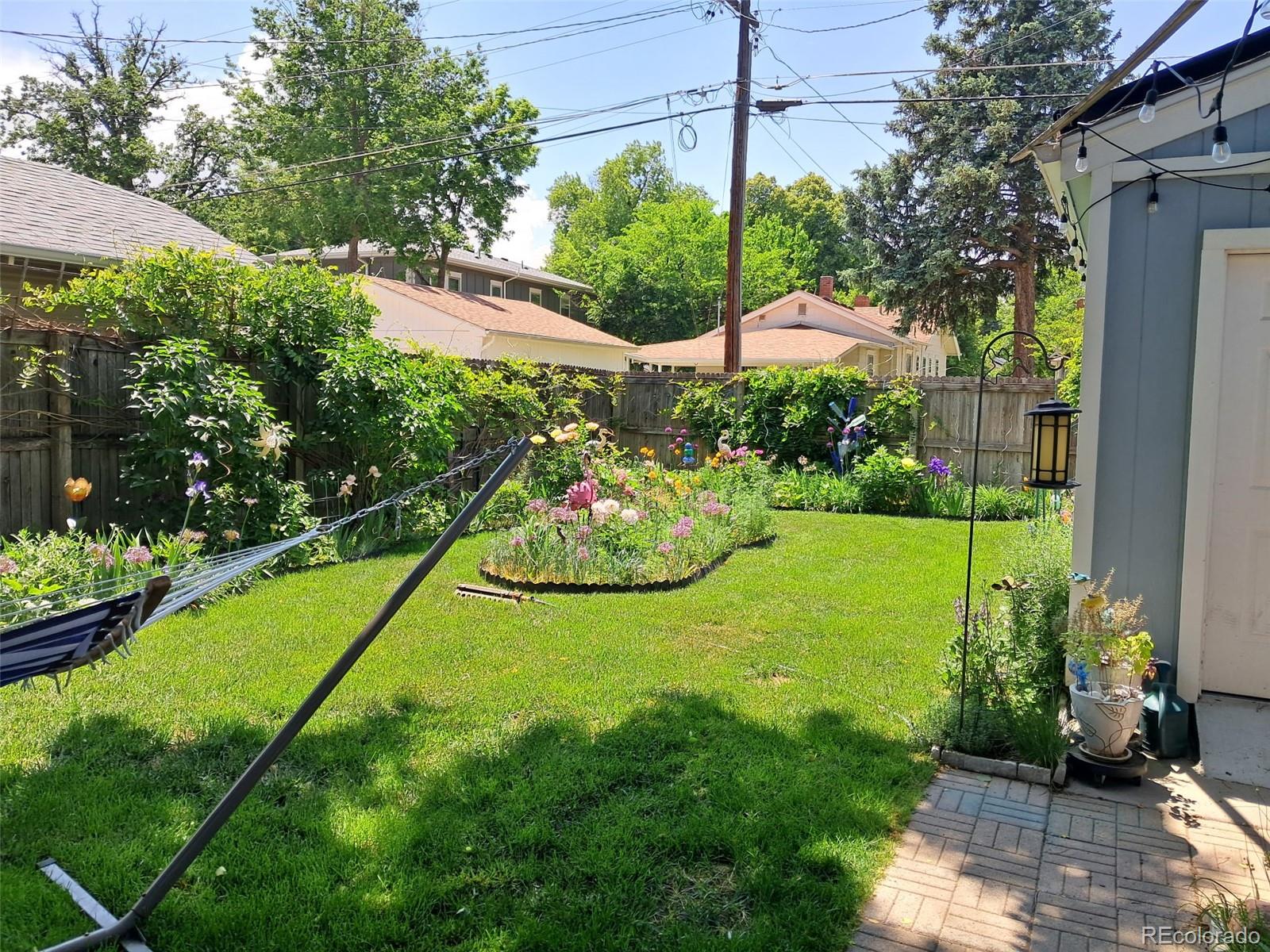 2011 S Franklin Street