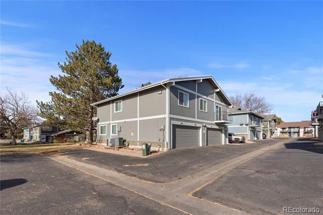 1223 S Wheeling Way