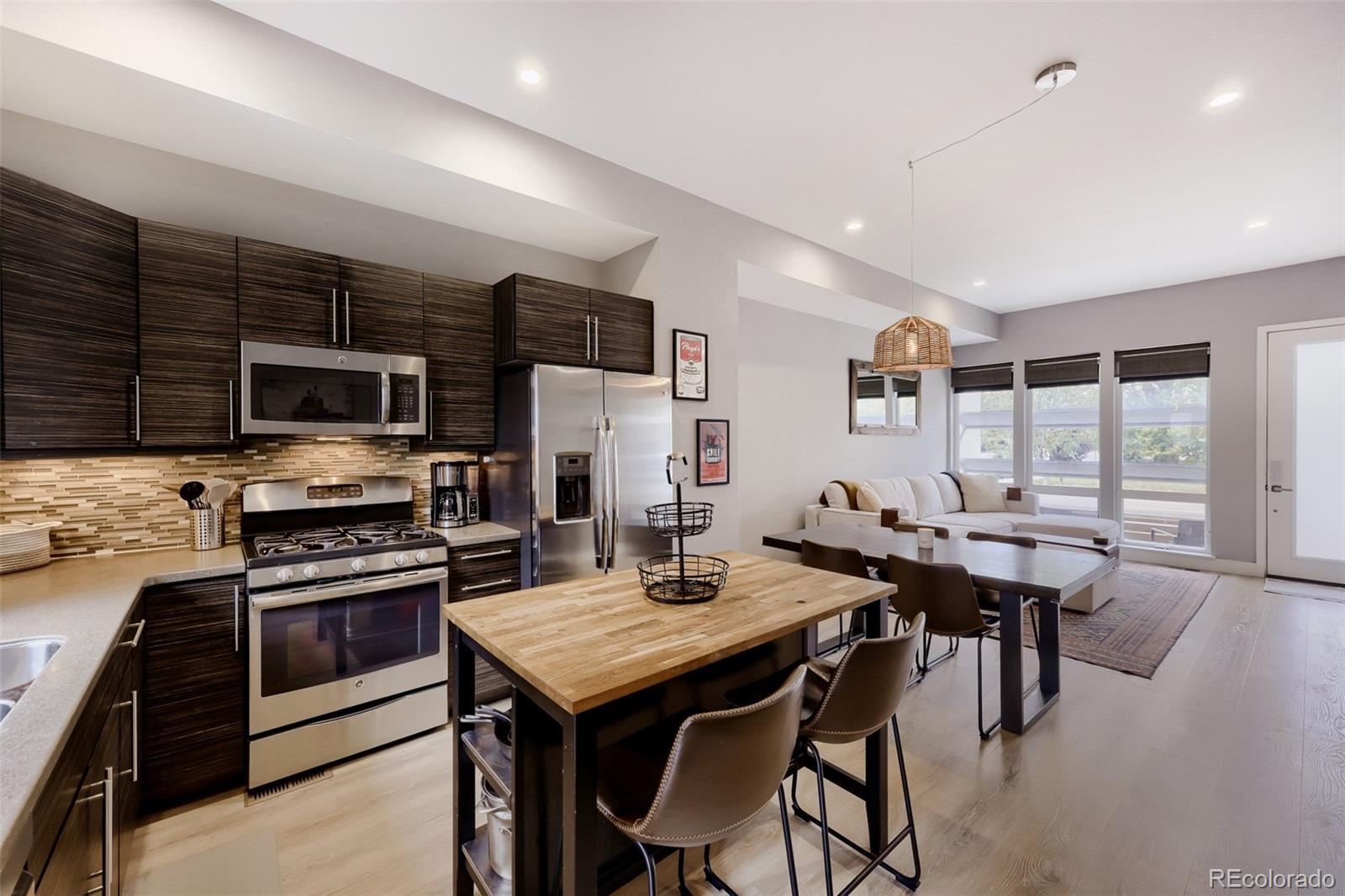 2805 W 52nd Avenue