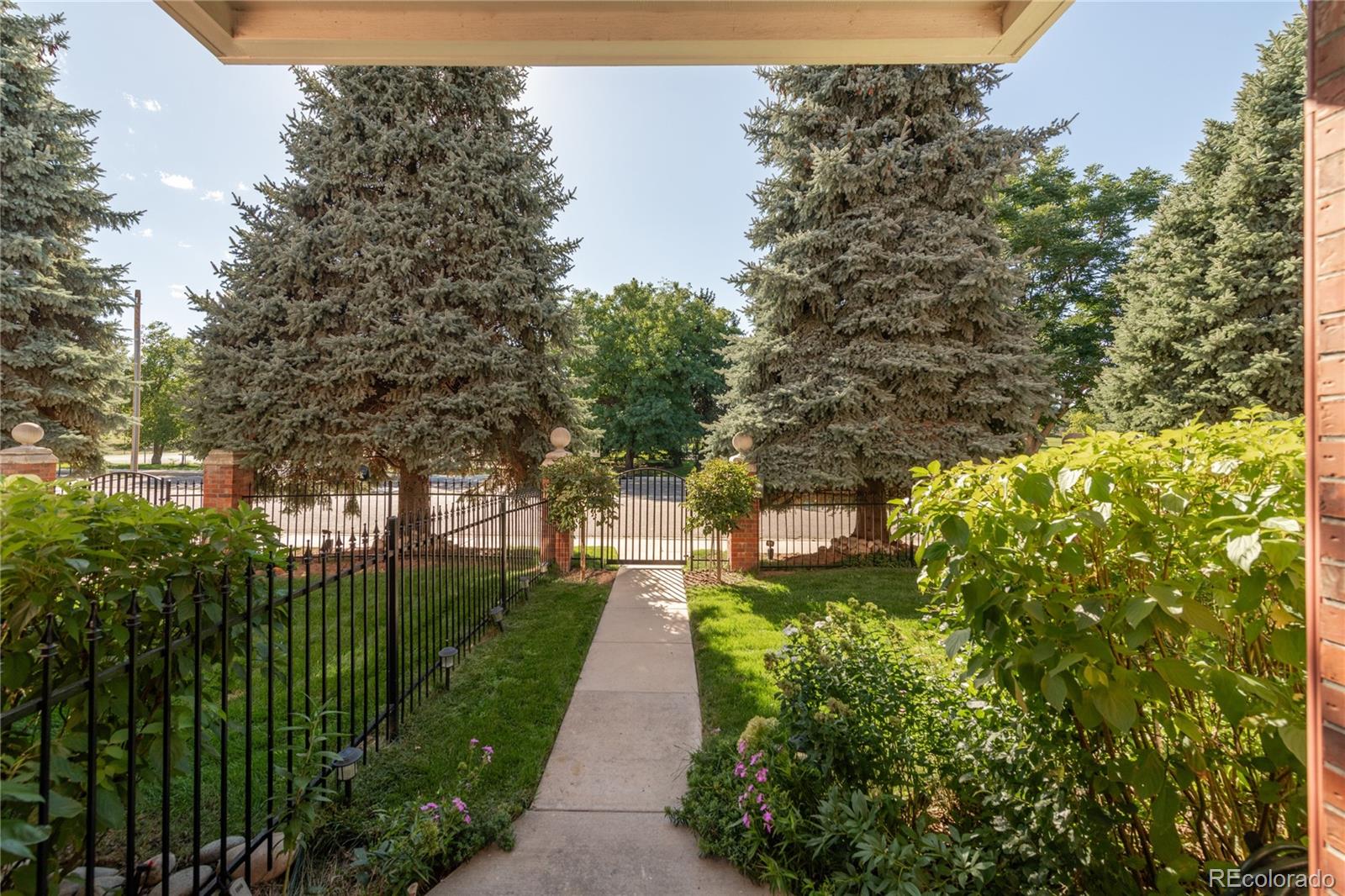 148 S Locust Street