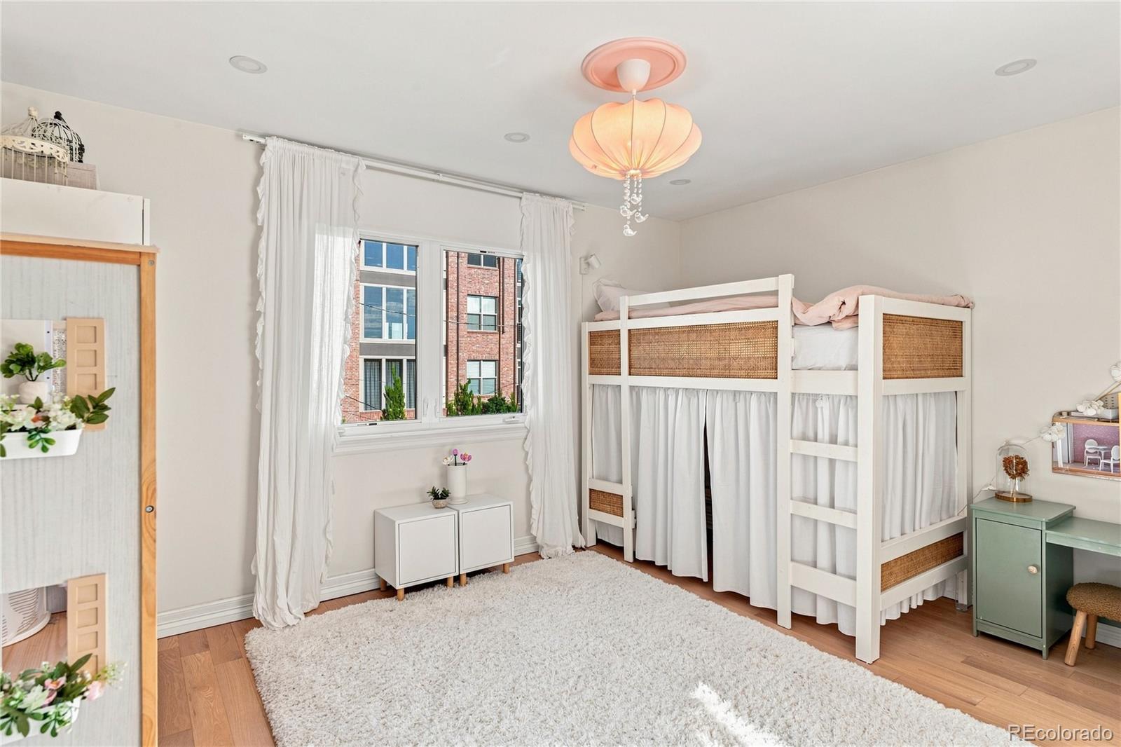 148 S Locust Street