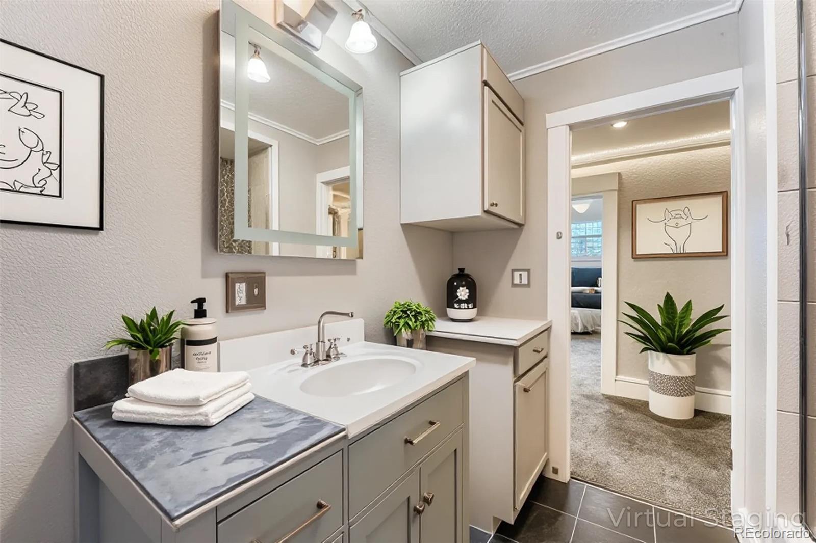 951 N Corona Street Unit: 5