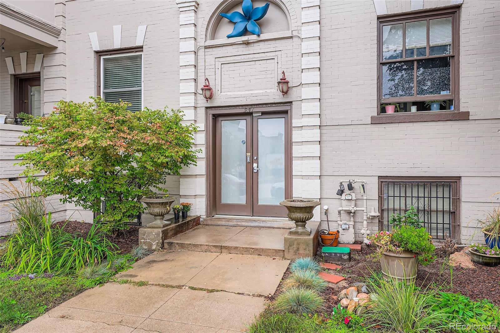 951 N Corona Street Unit: 5