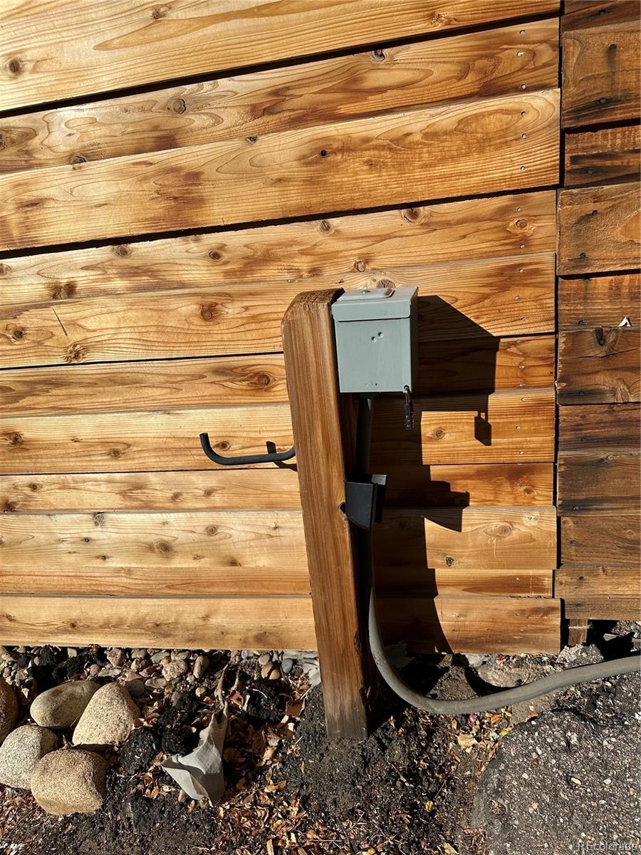 951 N Corona Street Unit: 5