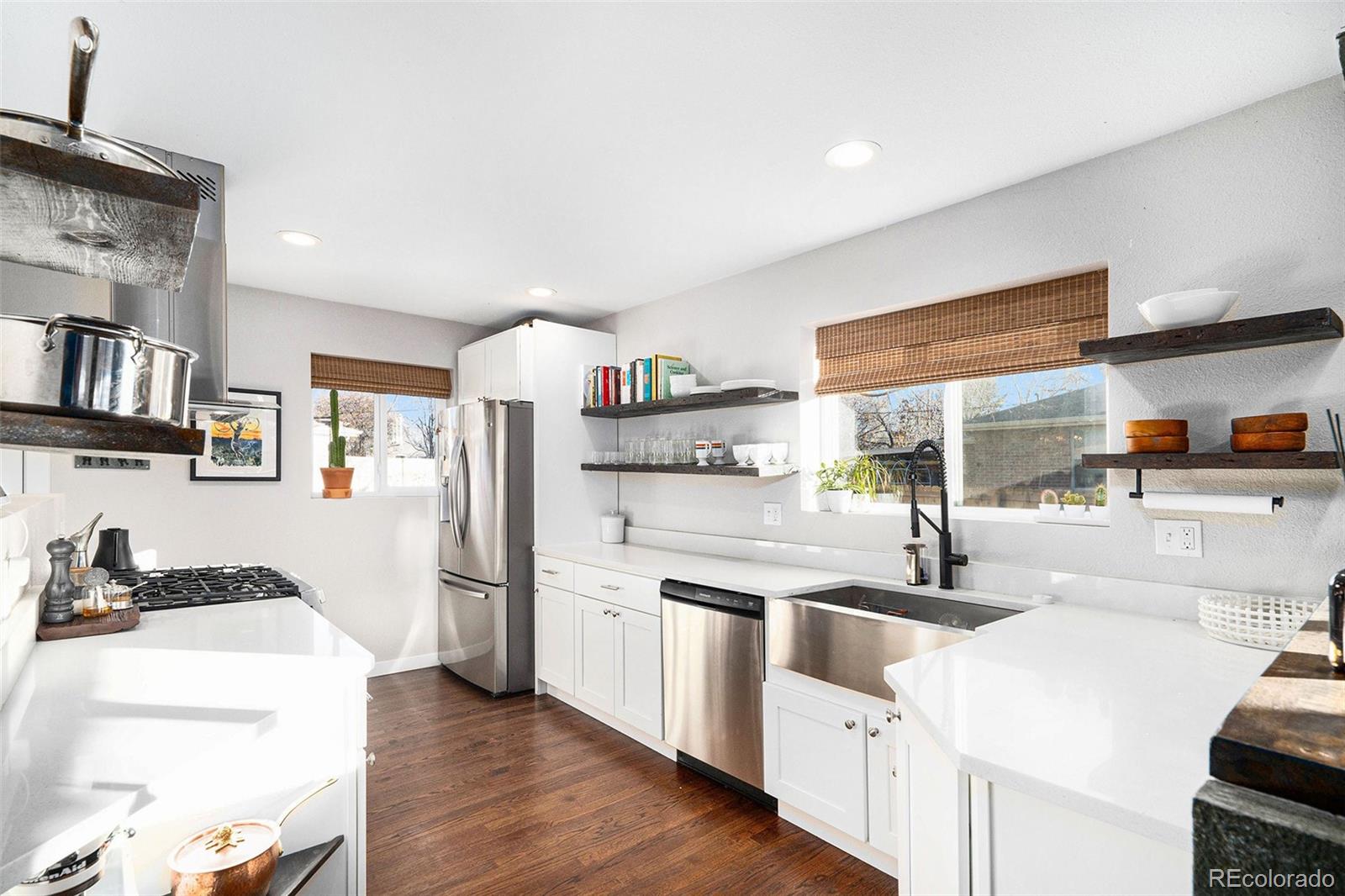 5770 S Hickory Street