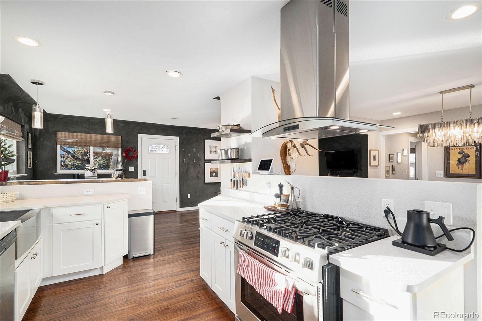 5770 S Hickory Street