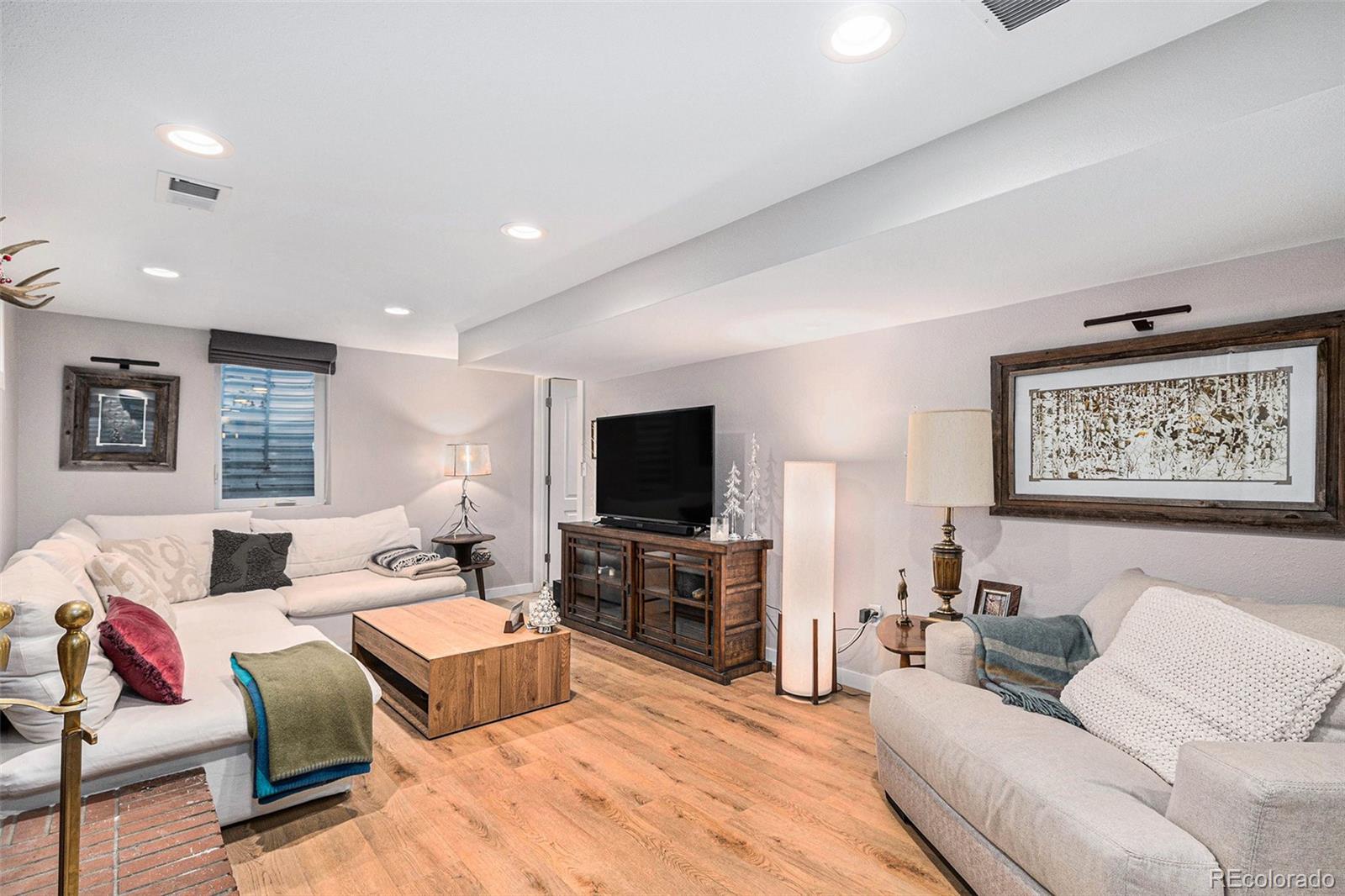 5770 S Hickory Street