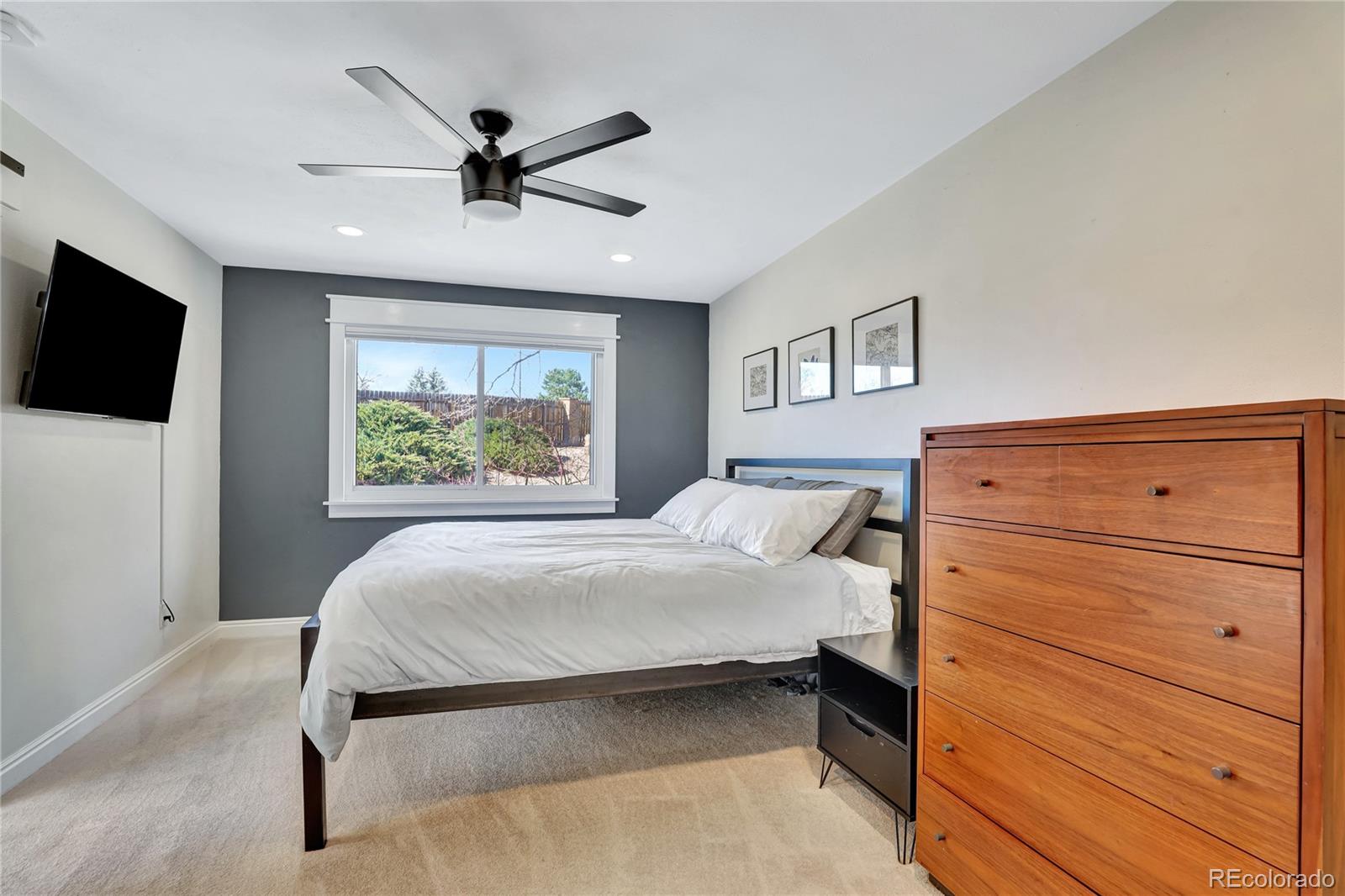 7584 W 83rd