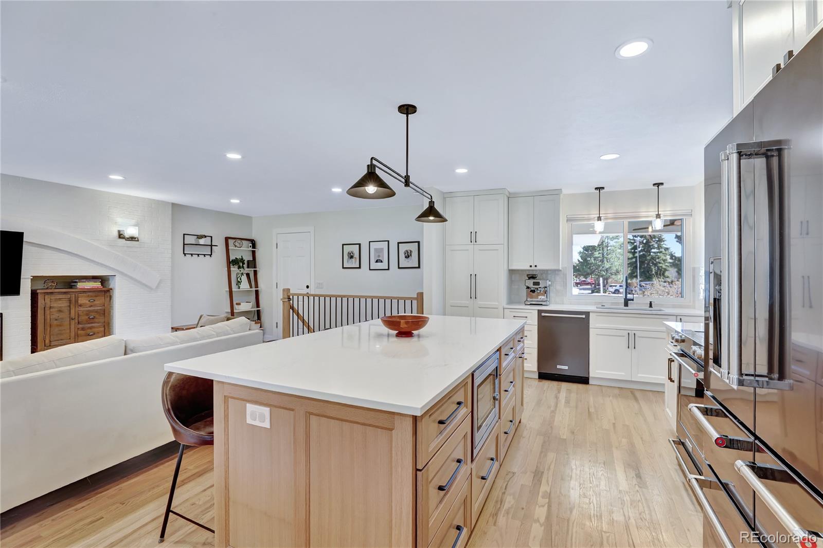 7584 W 83rd