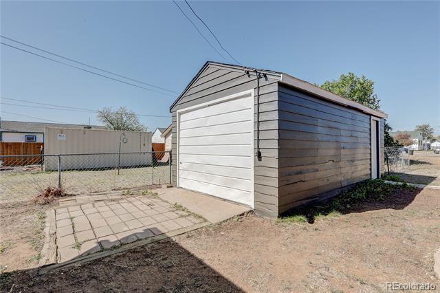126 S 9th Avenue
