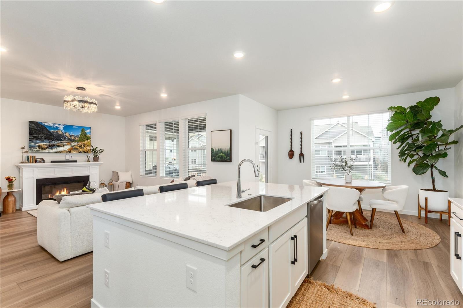 9001 Hightower Street