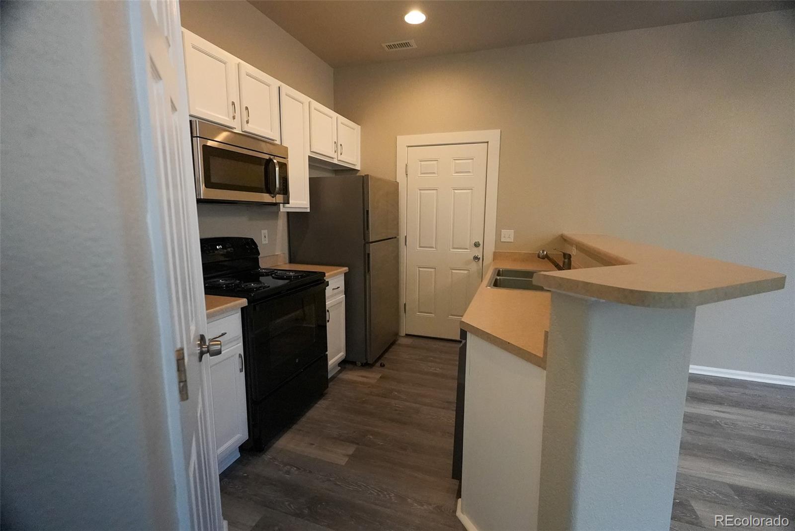 22975 E Ontario Drive Unit: 106