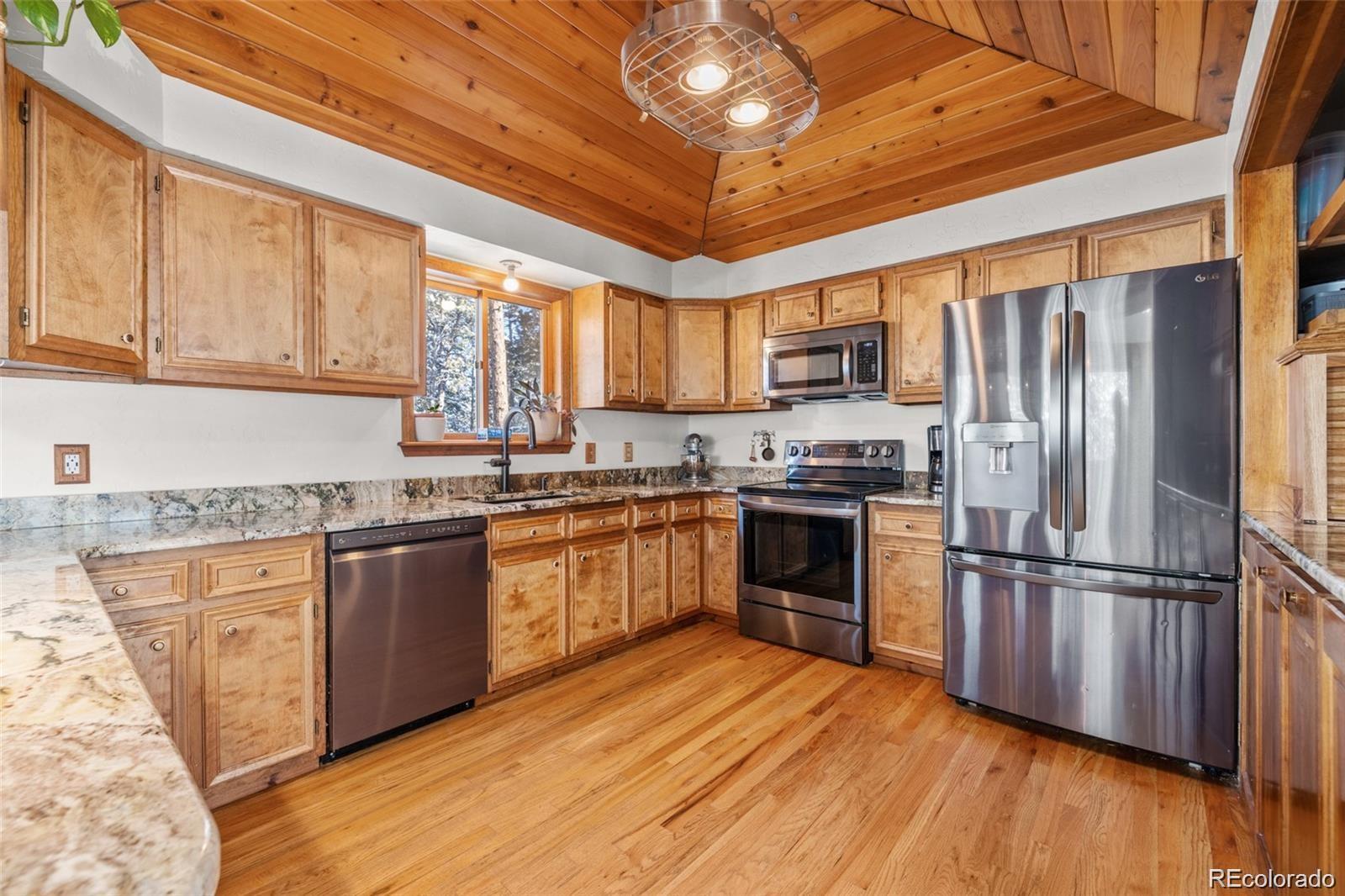 121 Iris Drive