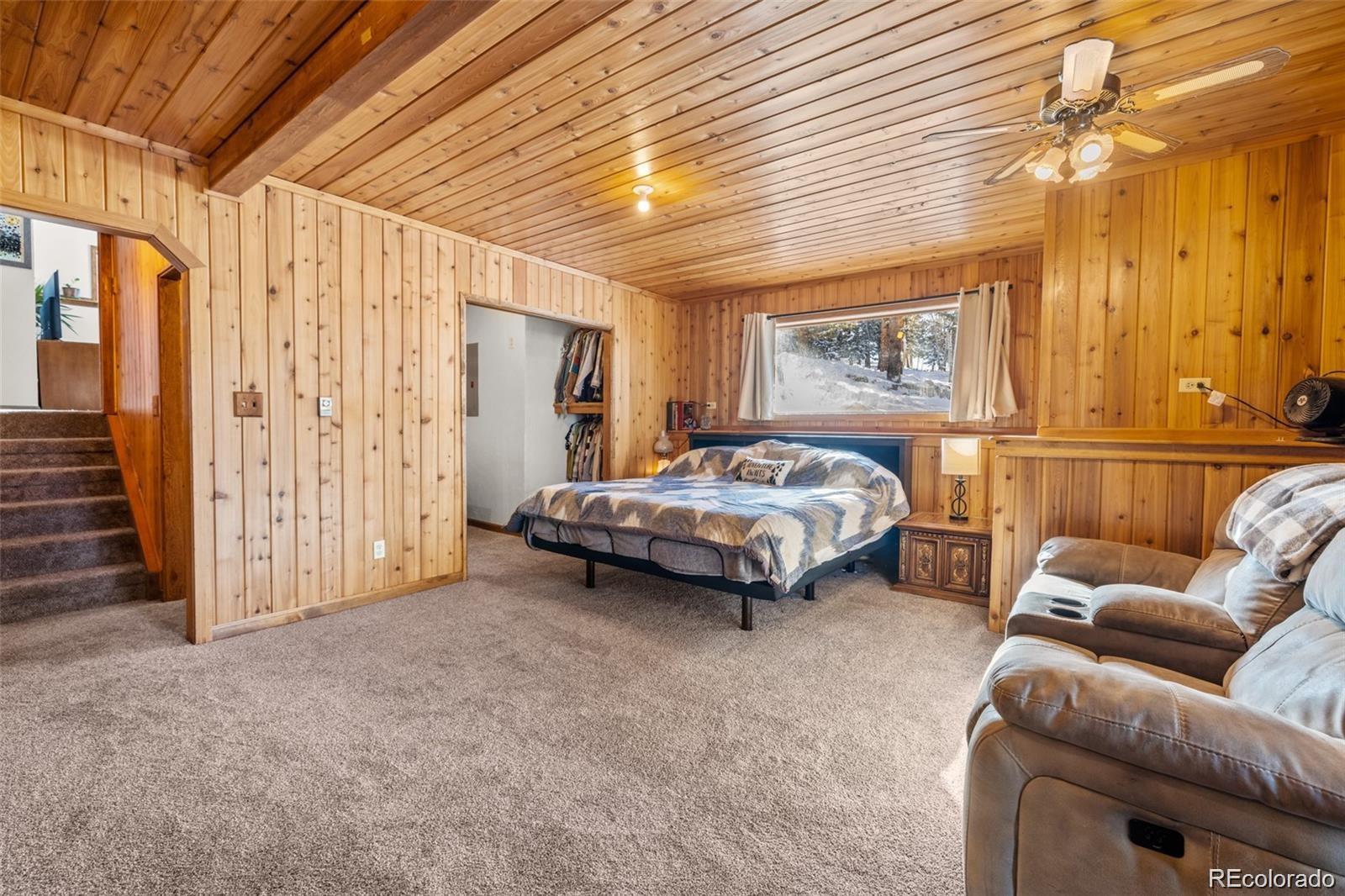 121 Iris Drive