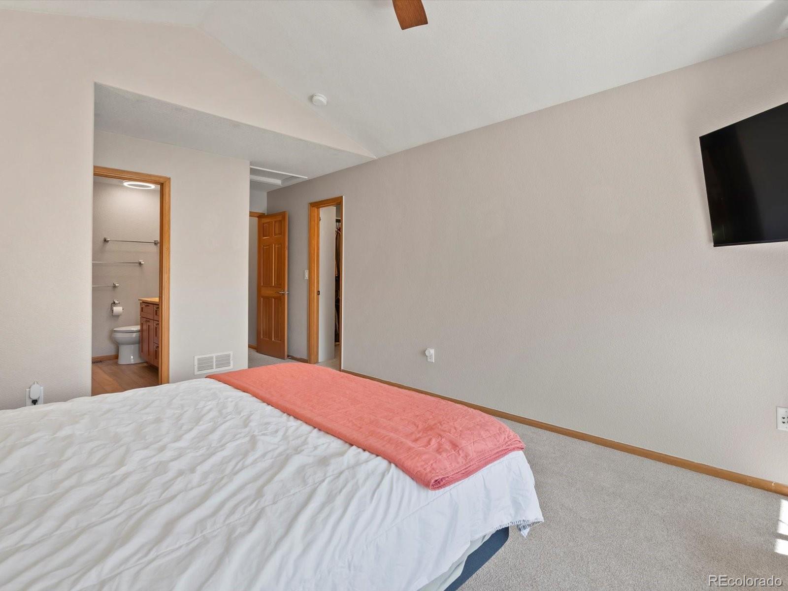 3179 S Indiana Street