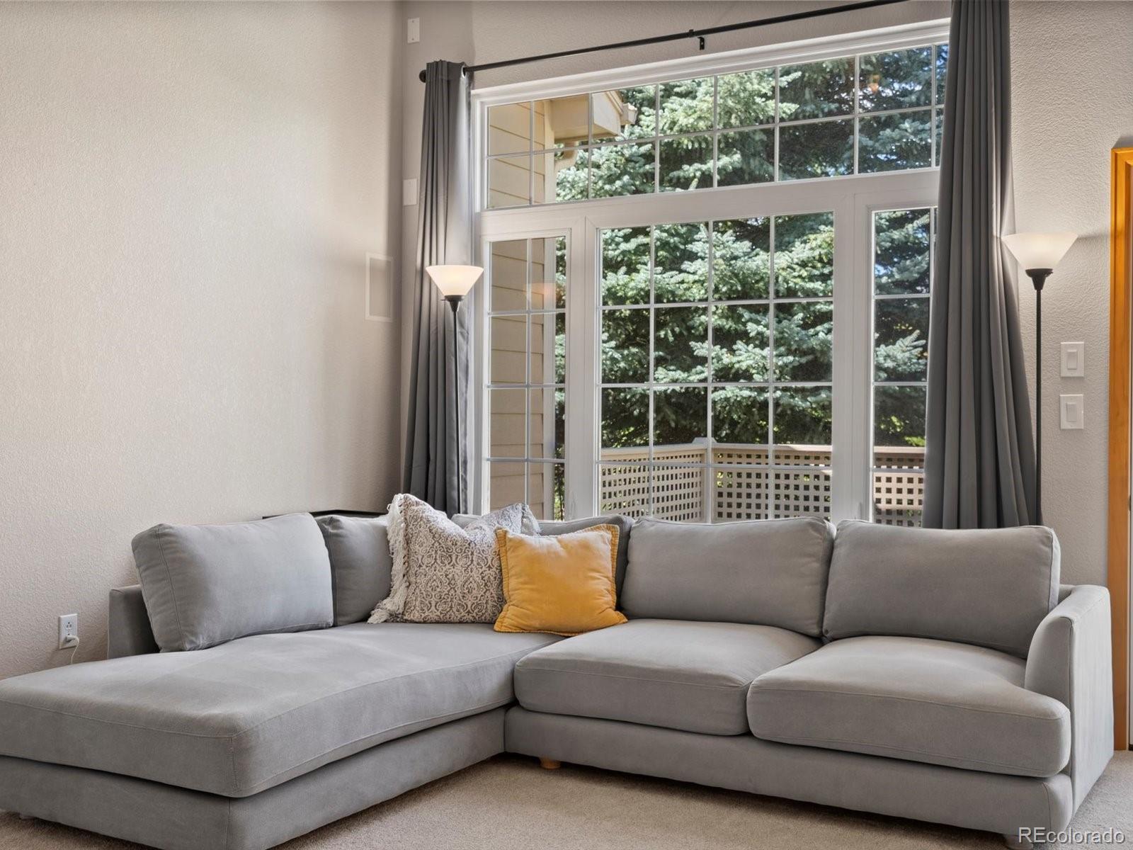 3179 S Indiana Street