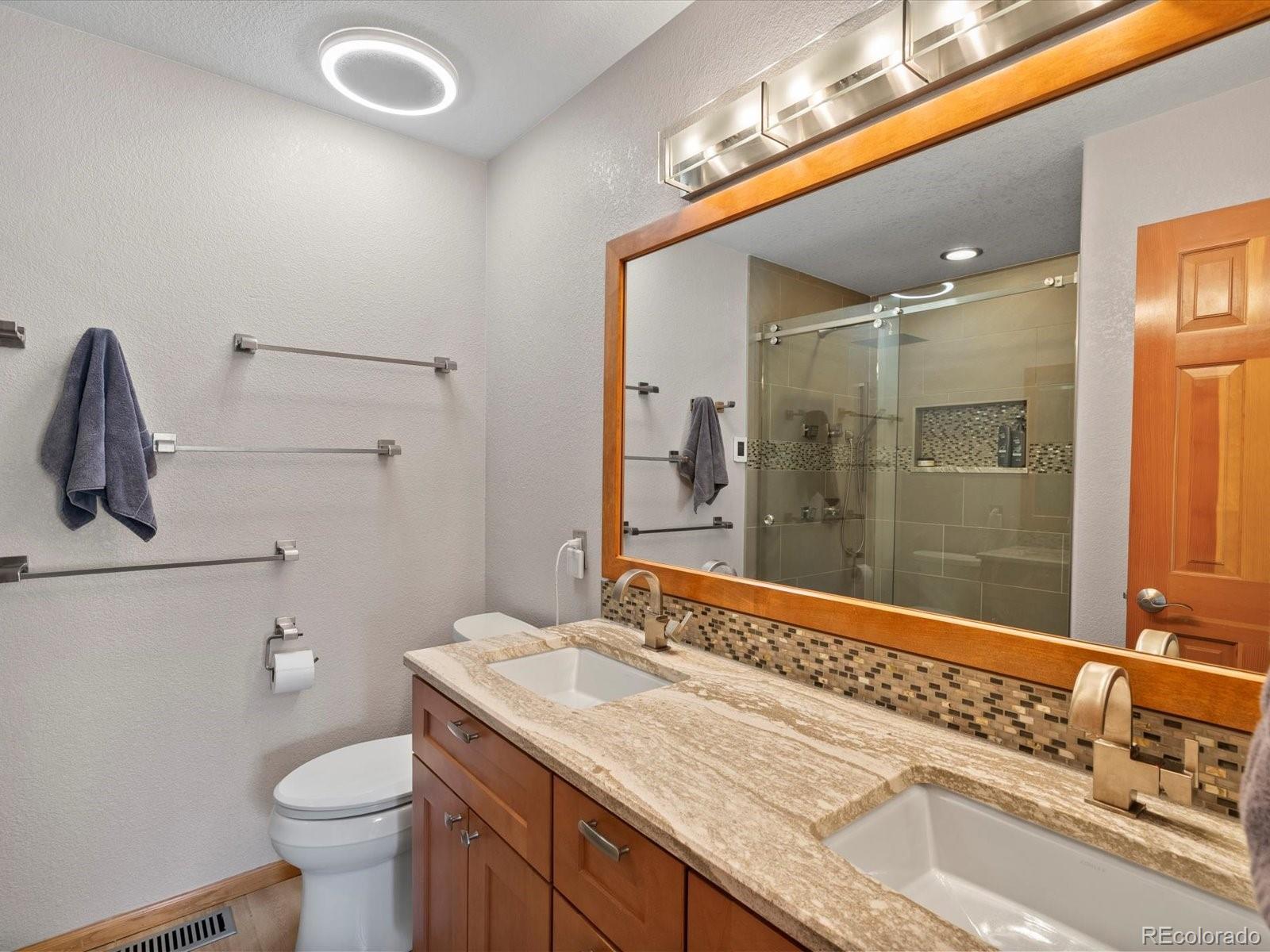 3179 S Indiana Street