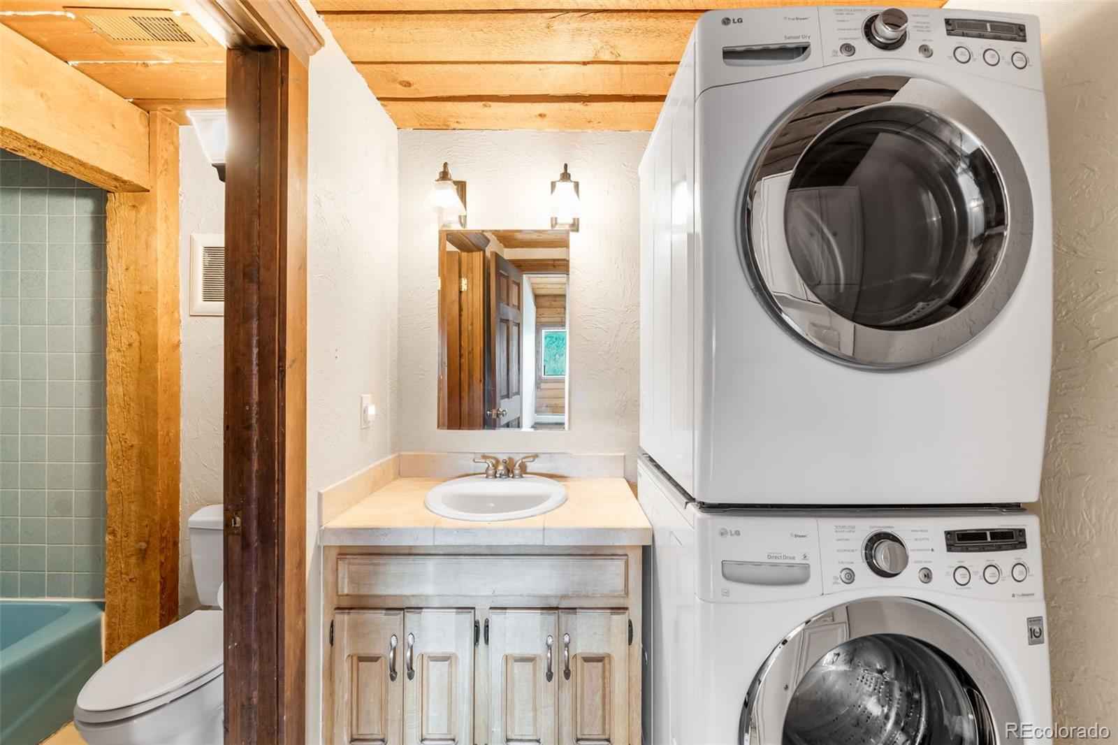 3890 S Skyline Drive