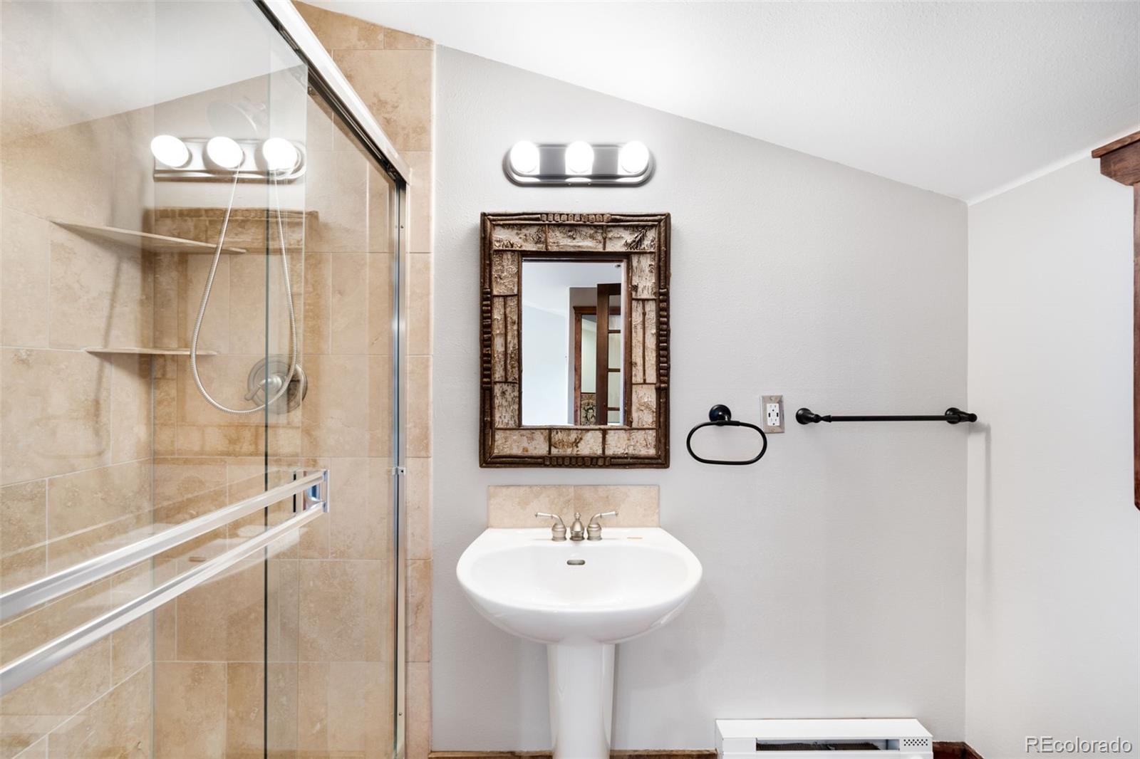 3890 S Skyline Drive