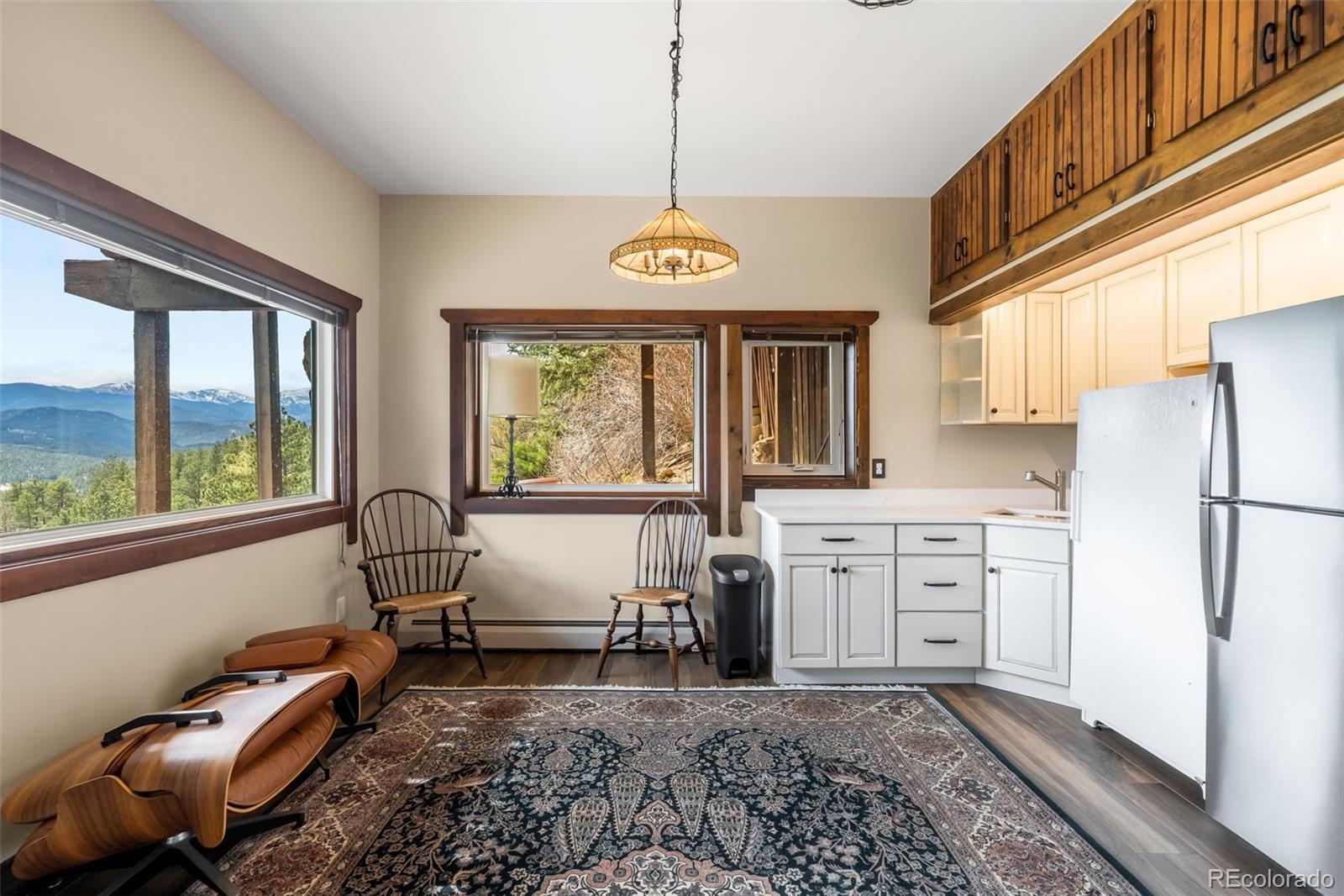 3890 S Skyline Drive