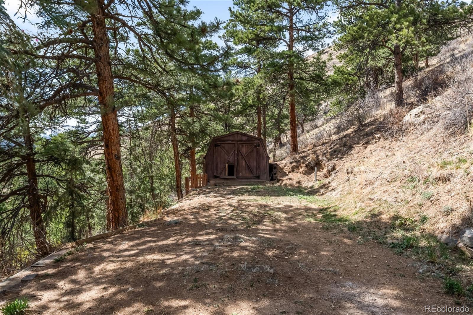 3890 S Skyline Drive