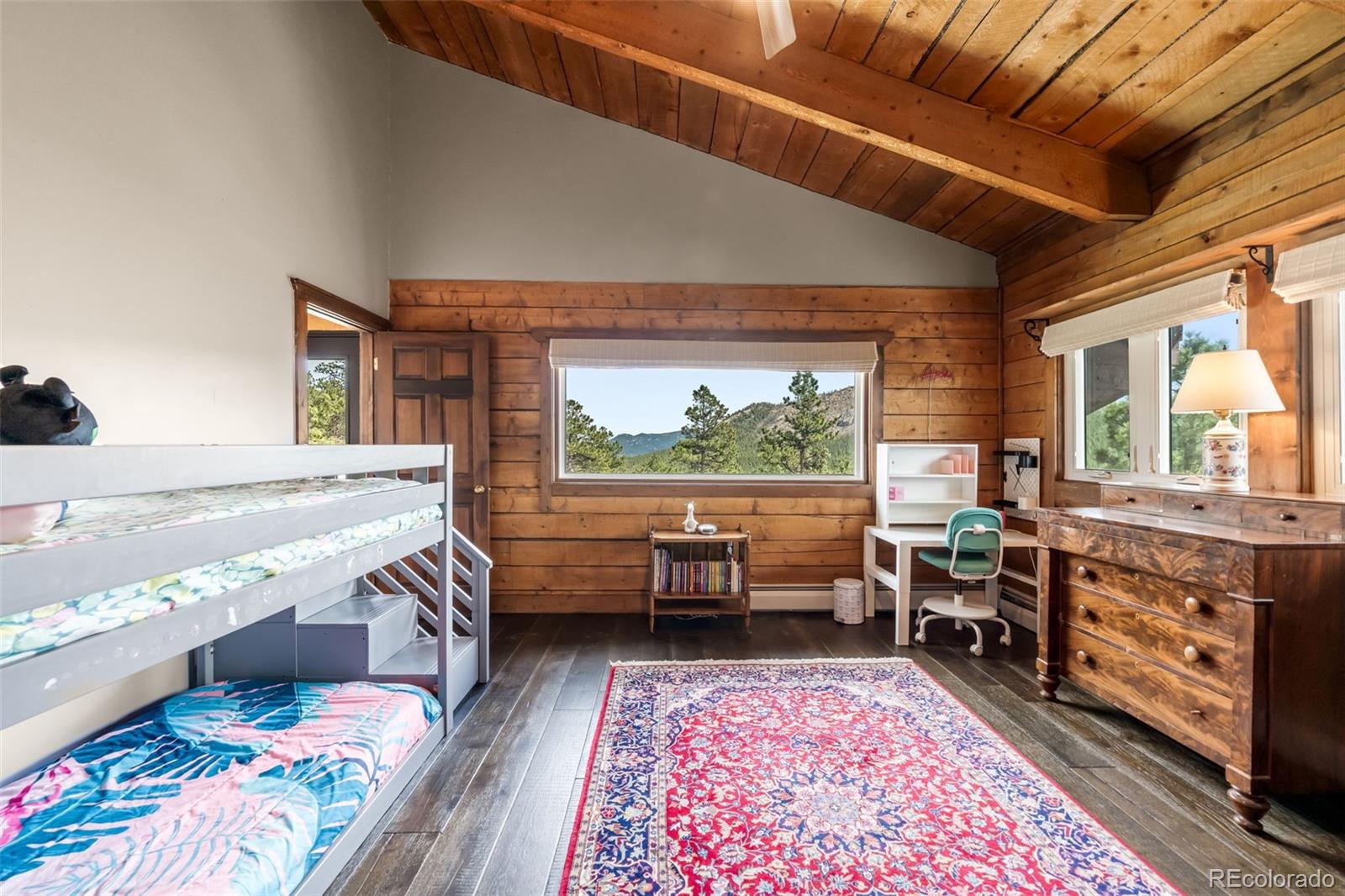 3890 S Skyline Drive