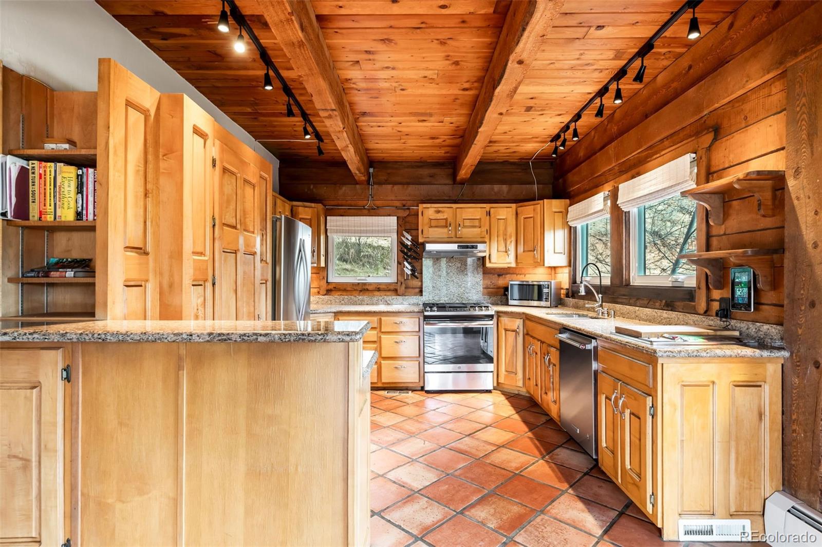 3890 S Skyline Drive