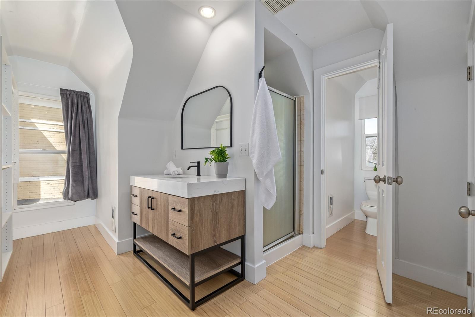 3050 N Marion Street