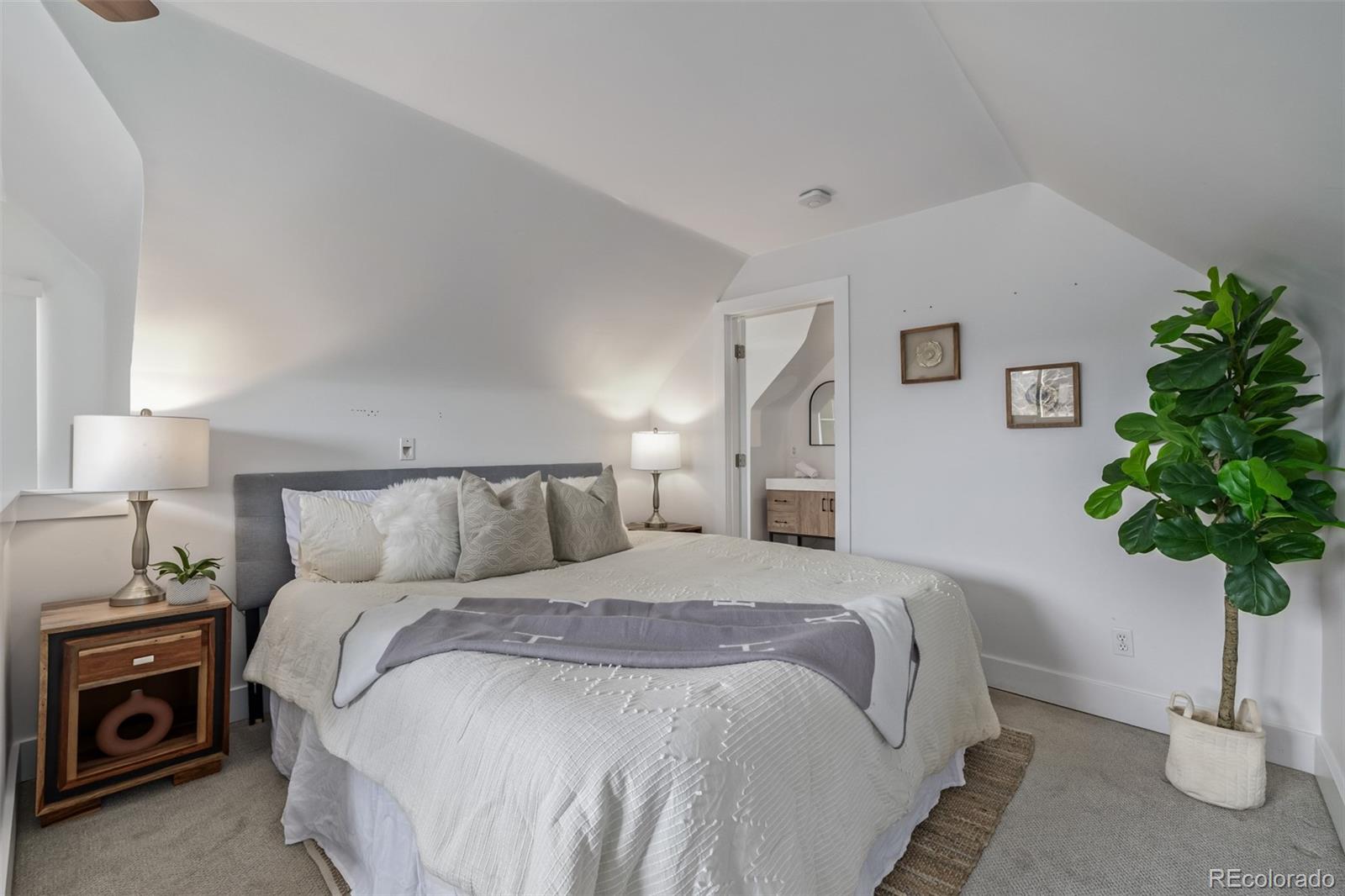 3050 N Marion Street