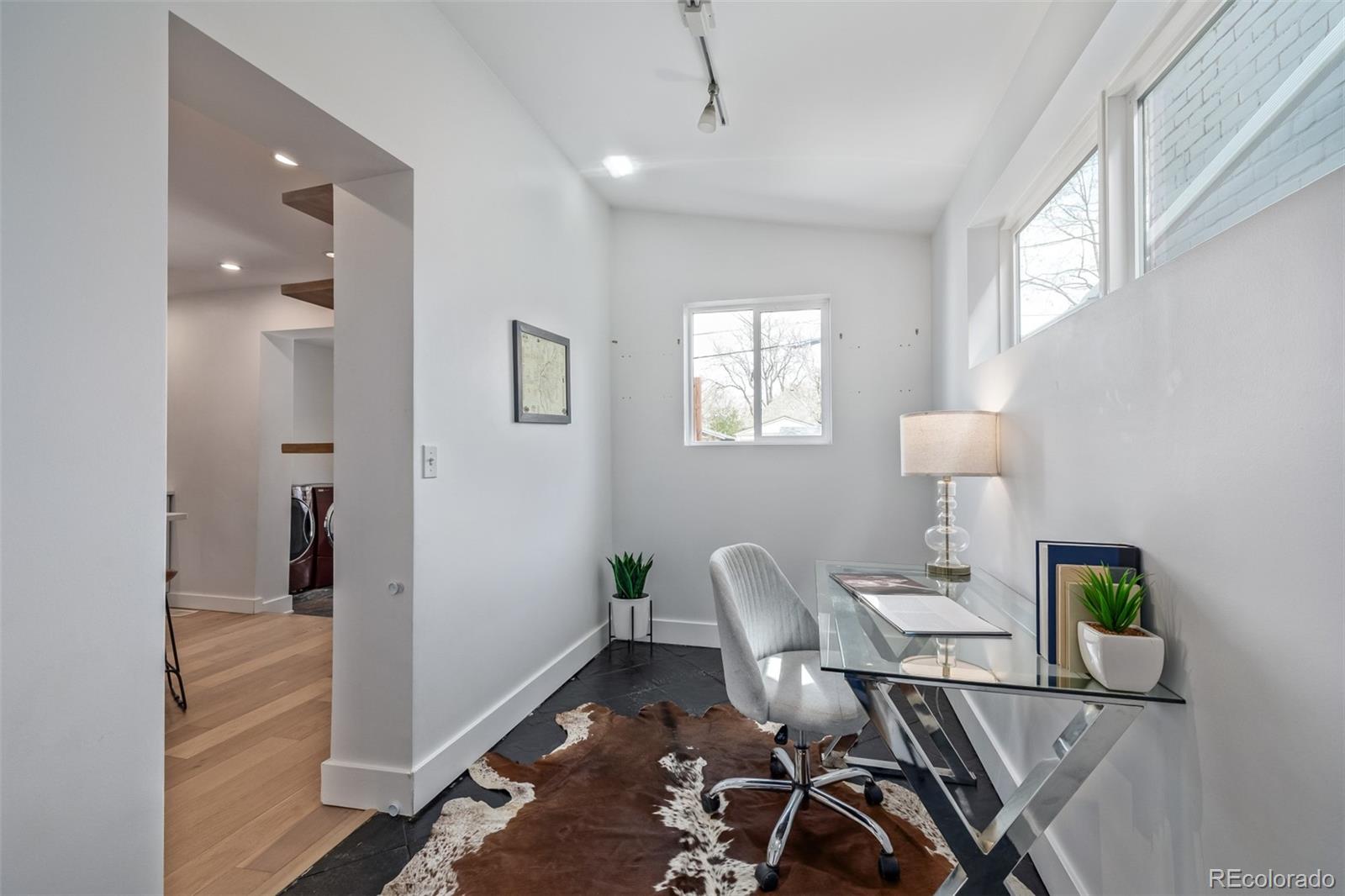 3050 N Marion Street