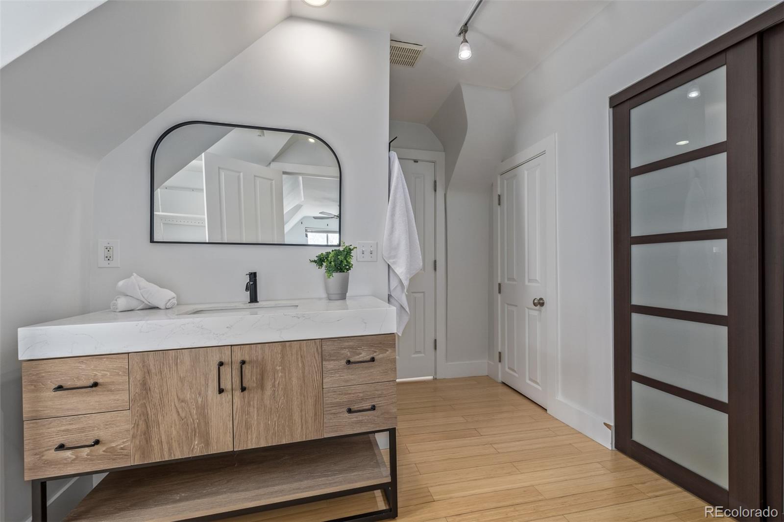 3050 N Marion Street