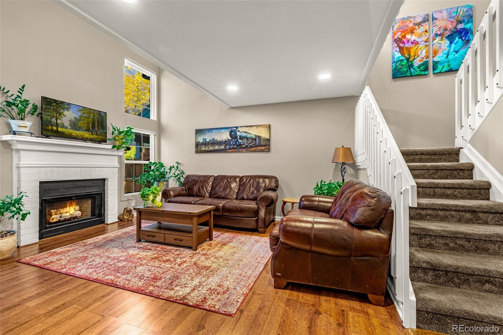 1419 W Lake Court